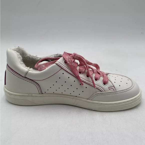 Chanel sneakers size 39.5 - Picture 3 of 9